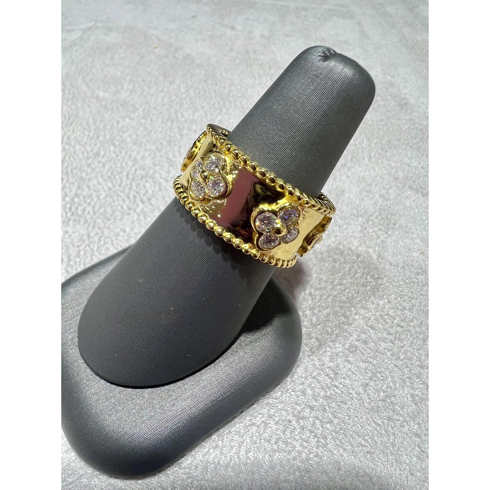Diamond Clover Ring / Clover Ring / Diamond Flower Ring / Diamond Clover Band / 1.50 Carat Diamond Band