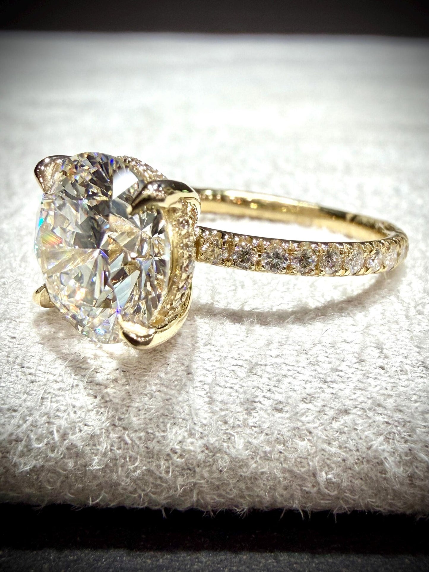 14K Diamond Engagement Ring with 4.03 Carat Lab Grown GIA Certified Round Diamond VS1/E