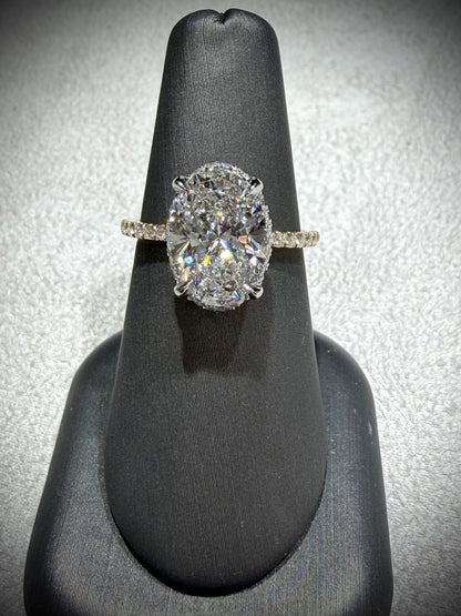 14K Yellow Gold Oval Diamond Engagement Ring, 3.04 Carat Lab Grown IGI Certified VS1/E