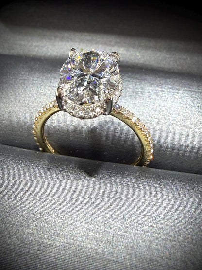 14K Yellow Gold Oval Diamond Engagement Ring, 3.04 Carat Lab Grown IGI Certified VS1/E