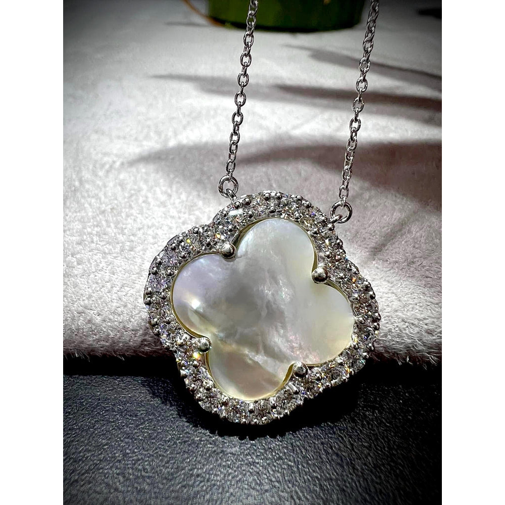 Diamond Mother of Pearl Clover Necklace / Diamond Clover Necklace / Clover Necklace / Mother of Pearl Necklace/ Diamond Flower Necklace