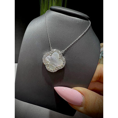 Diamond Mother of Pearl Clover Necklace / Diamond Clover Necklace / Clover Necklace / Mother of Pearl Necklace/ Diamond Flower Necklace