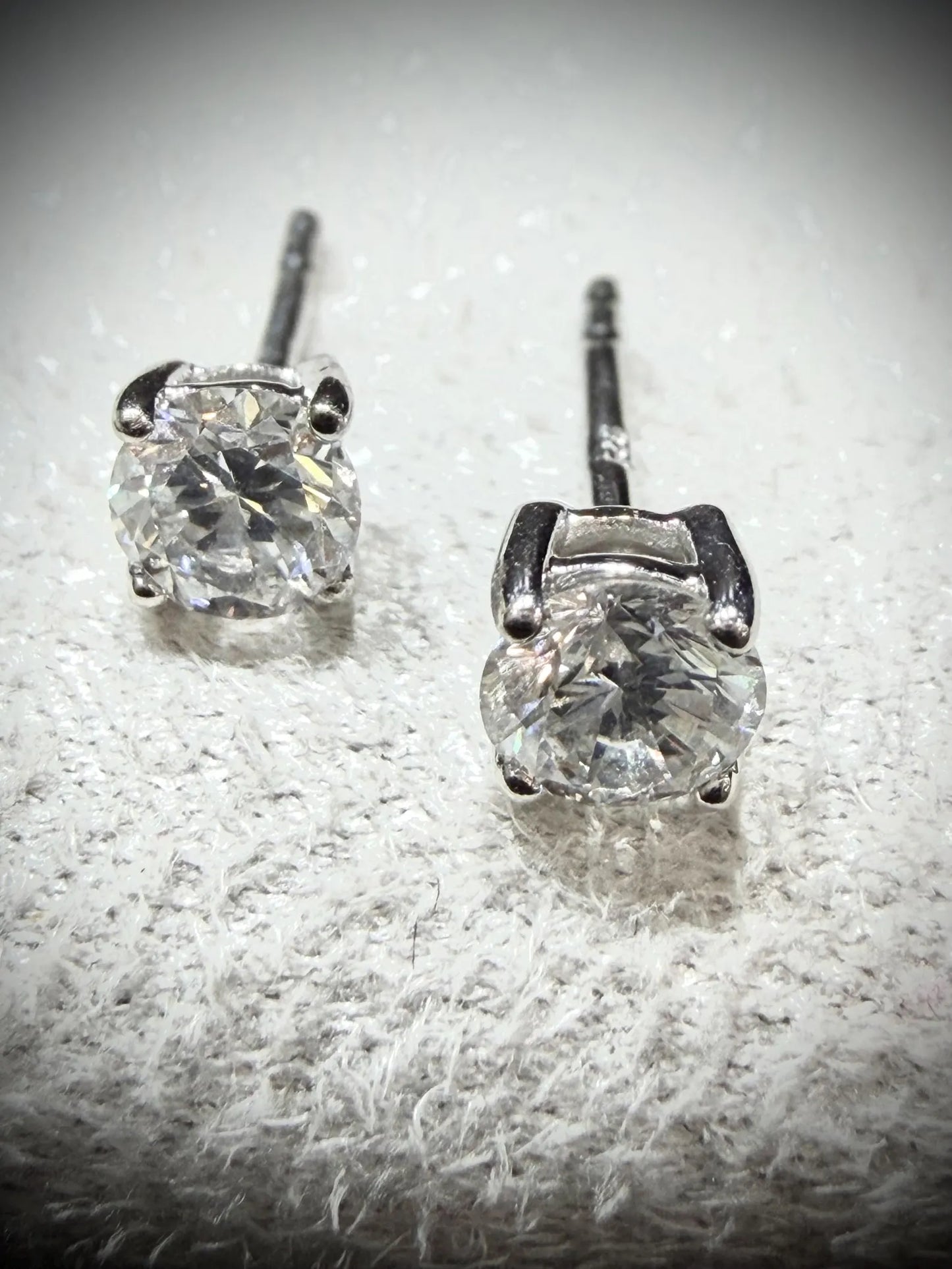Sterling Silver Lab Grown Round Diamond Stud Earrings 0.50 ct tw.