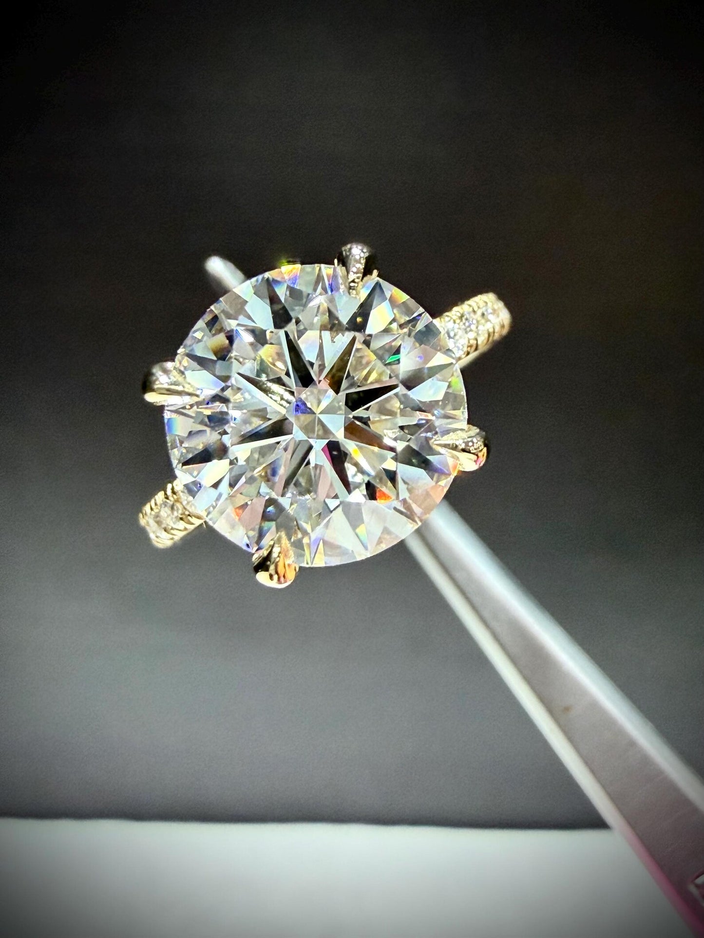 14K Diamond Engagement Ring with 4.03 Carat Lab Grown GIA Certified Round Diamond VS1/E