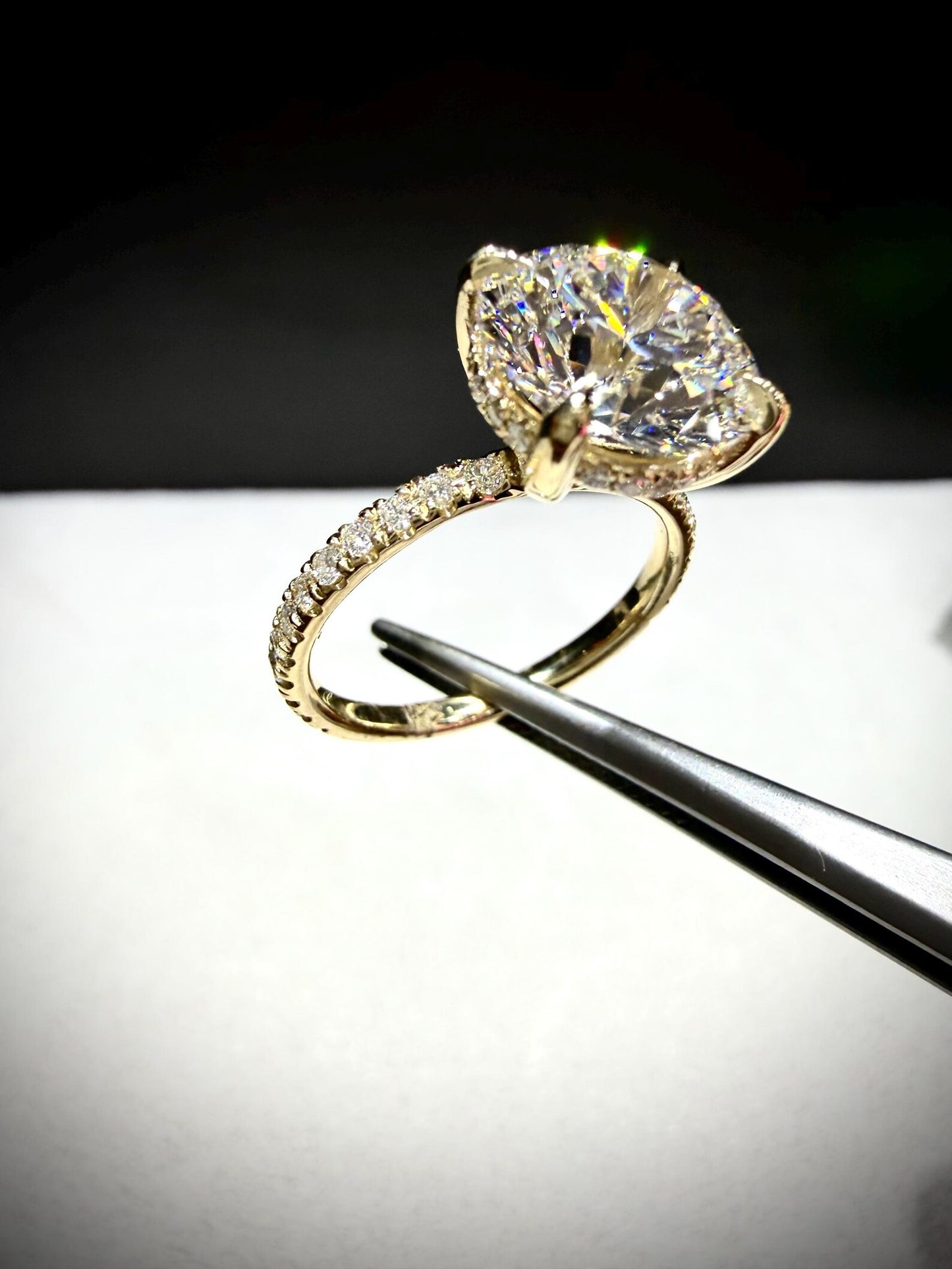 14K Diamond Engagement Ring with 4.03 Carat Lab Grown GIA Certified Round Diamond VS1/E