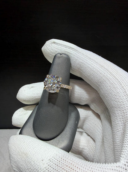 14K Diamond Engagement Ring with 4.03 Carat Lab Grown GIA Certified Round Diamond VS1/E