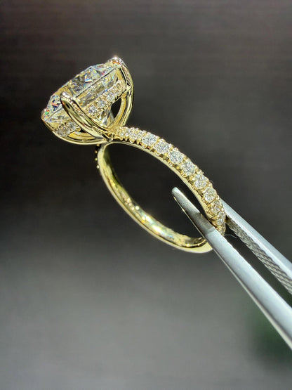 14K Diamond Engagement Ring with 4.03 Carat Lab Grown GIA Certified Round Diamond VS1/E