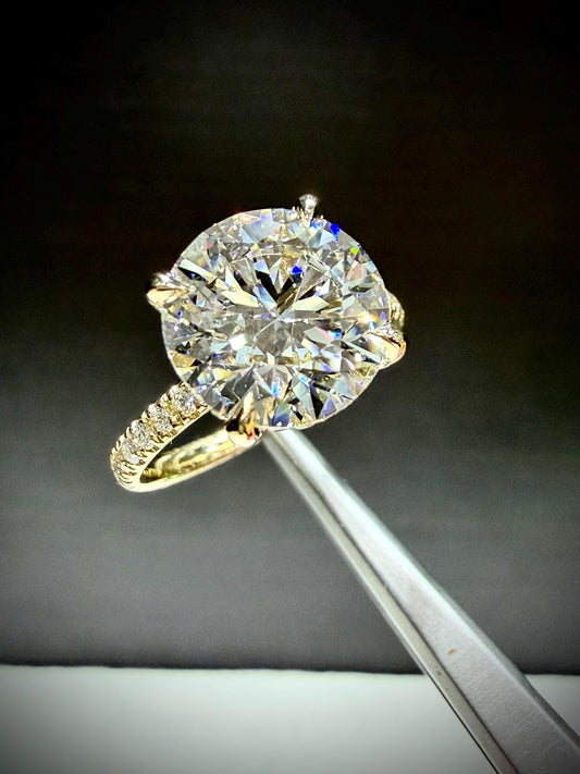 14K Diamond Engagement Ring with 4.03 Carat Lab Grown GIA Certified Round Diamond VS1/E