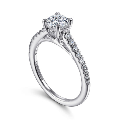 18K White Gold Round Diamond Engagement Ring