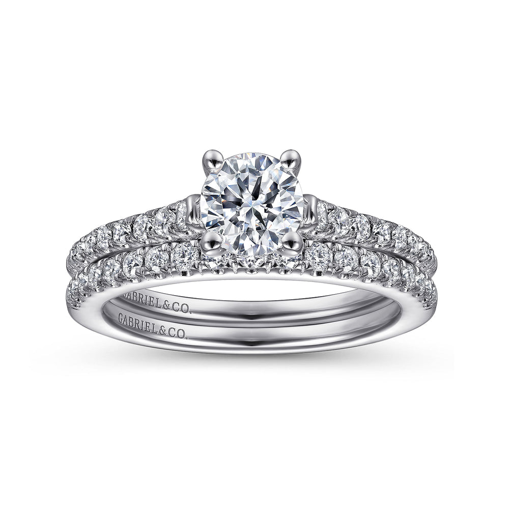 18K White Gold Round Diamond Engagement Ring