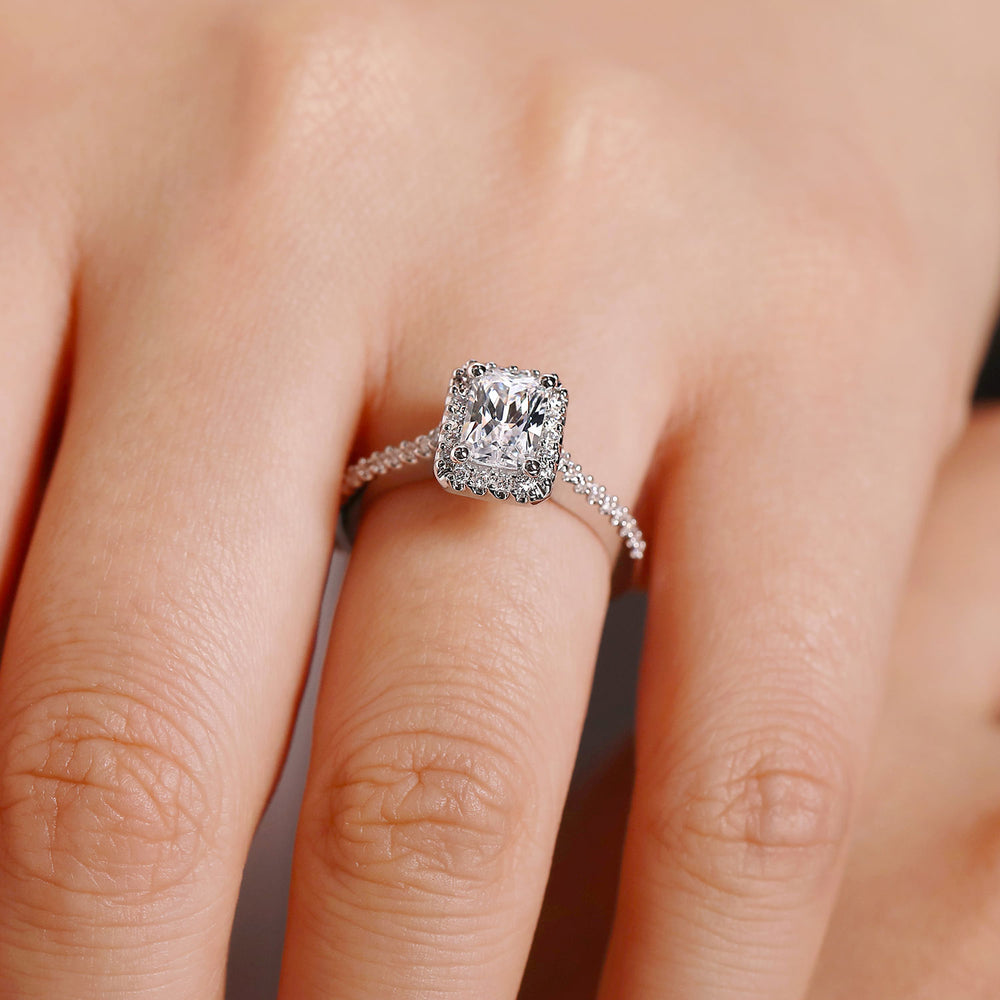 14K White Gold Emerald Halo Diamond Engagement Ring