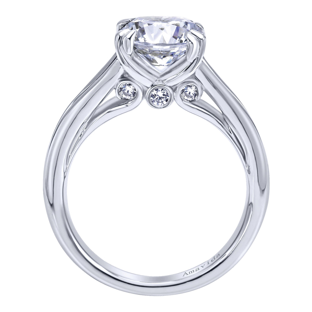 18K White Gold Round Split Shank Diamond Engagement Ring