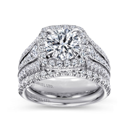 18K White Gold Round Halo Diamond Engagement Ring