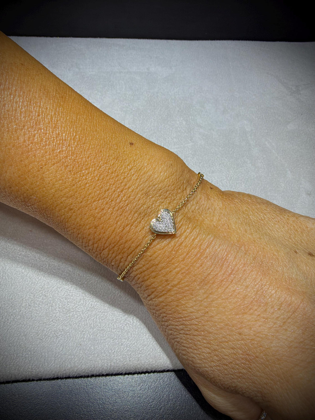 14K Natural Diamond Heart Bracelet 0.11 ct tw. adjustable 6”- 7”