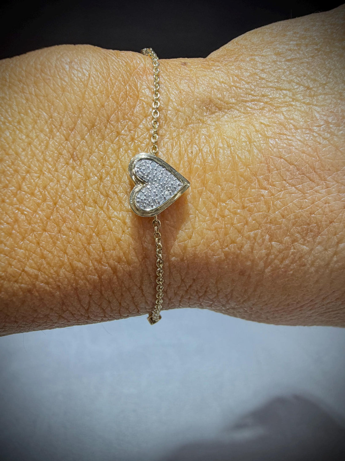 14K Natural Diamond Heart Bracelet 0.11 ct tw. adjustable 6”- 7”