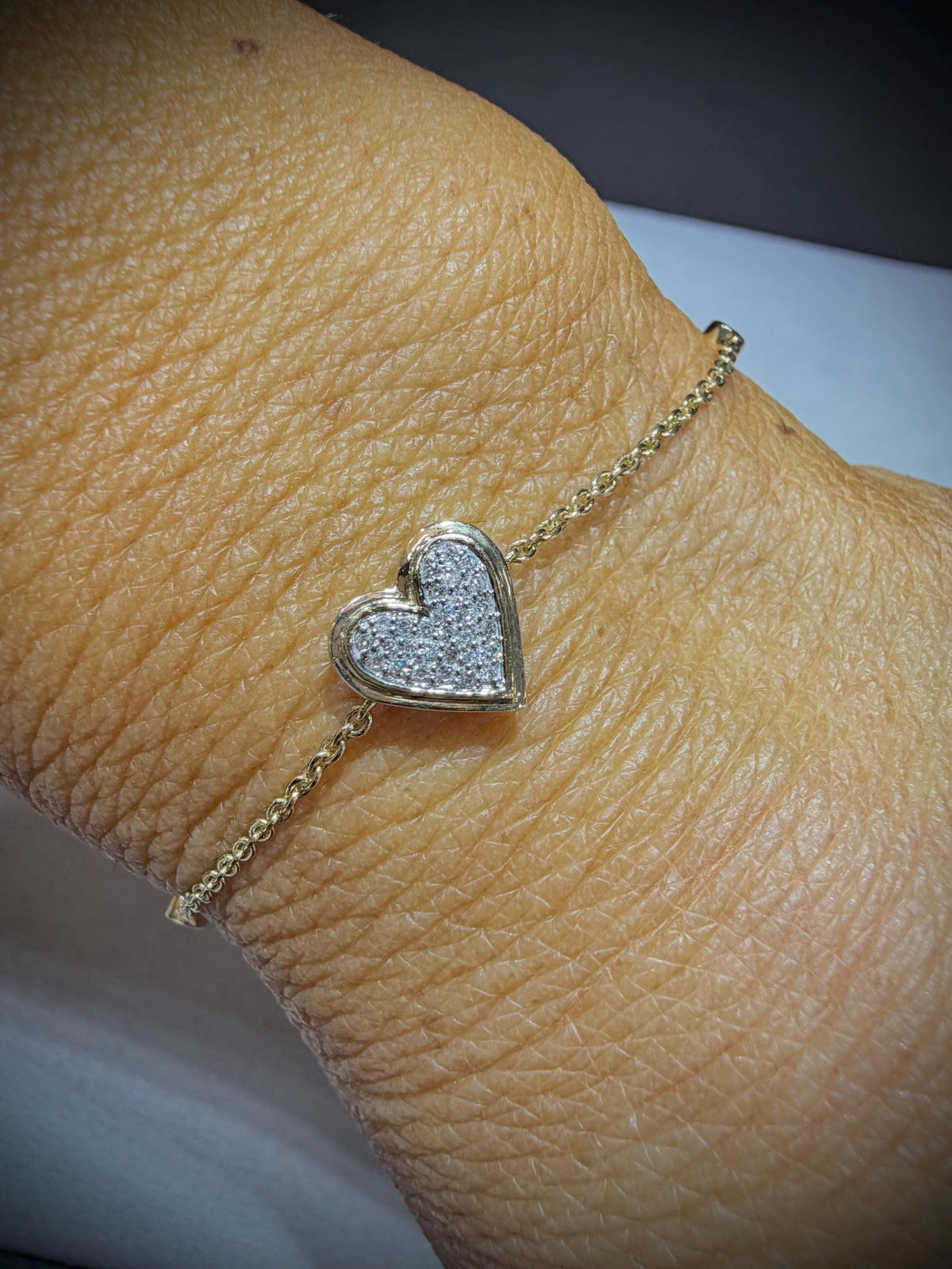 14K Natural Diamond Heart Bracelet 0.11 ct tw. adjustable 6”- 7”