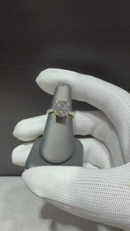 14K Diamond Engagement Ring with 4.03 Carat Lab Grown GIA Certified Round Diamond VS1/E