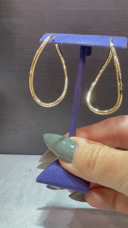 14K Yellow Gold Twist Hoop Earrings: Polished Oval Hoops